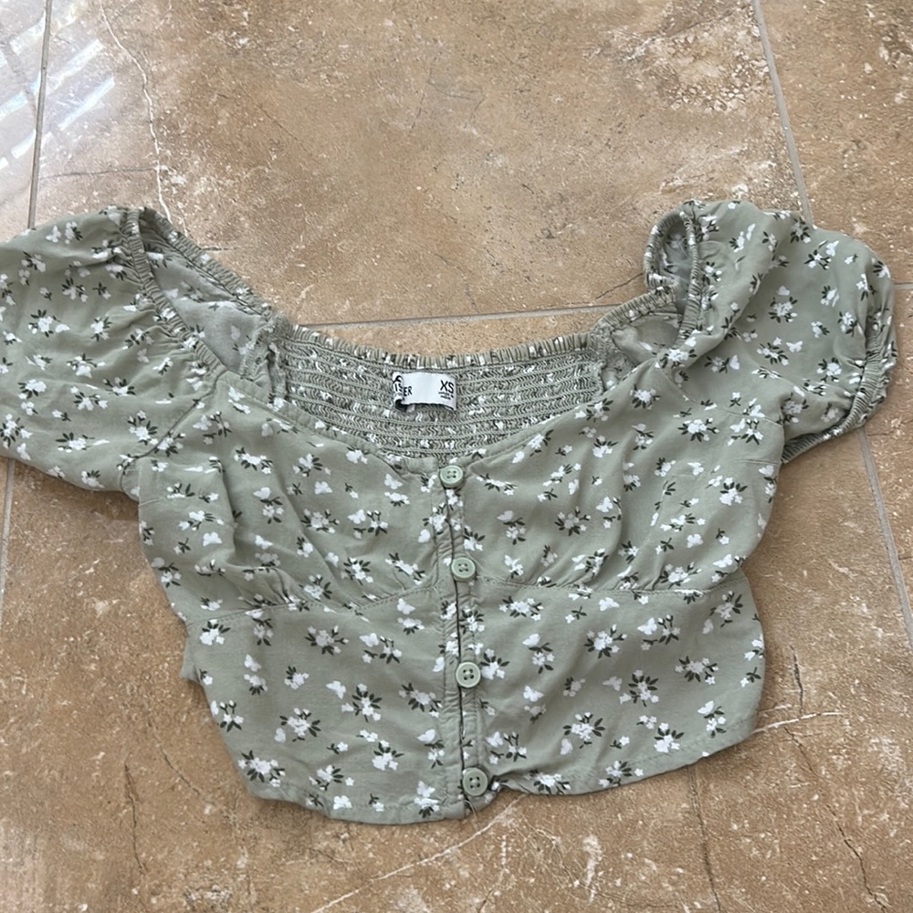 Green floral Hollister small crop top